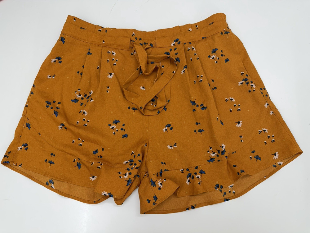DR2 Womens Shorts Size XL Yellow Orange Floral Pleated